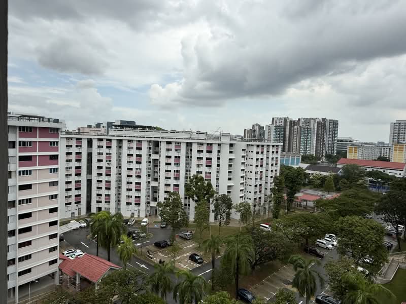 504 Ang Mo Kio Avenue 8 HDB Flat For Sale at S$ 488,888 | PropertyGuru Singapore - Unblock from entrance