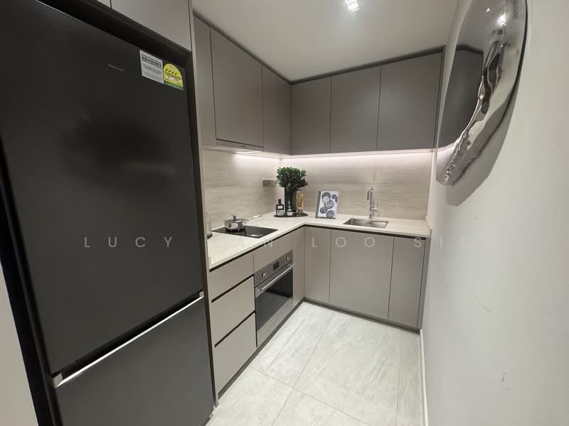 Pinery Condominium For Sale at S$ 1,498,000 | PropertyGuru Singapore - Kitchen