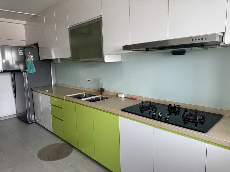 54 Cassia Crescent HDB Flat For Sale at S$ 698,000 | PropertyGuru Singapore - Kitchen