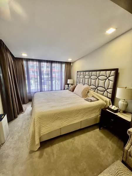 Shamah Terrace Terraced House For Sale at S$ 6,800,000 | PropertyGuru Singapore - Master Bedroom