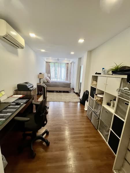Shamah Terrace Terraced House For Sale at S$ 6,800,000 | PropertyGuru Singapore - Bedroom 3