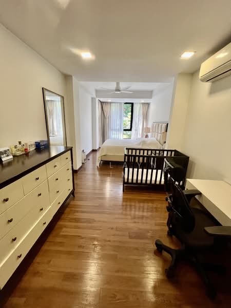 Shamah Terrace Terraced House For Sale at S$ 6,800,000 | PropertyGuru Singapore - Bedroom 2
