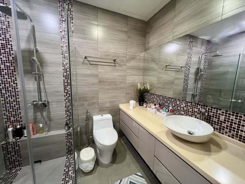 Shamah Terrace Terraced House For Sale at S$ 6,800,000 | PropertyGuru Singapore - Bathroom