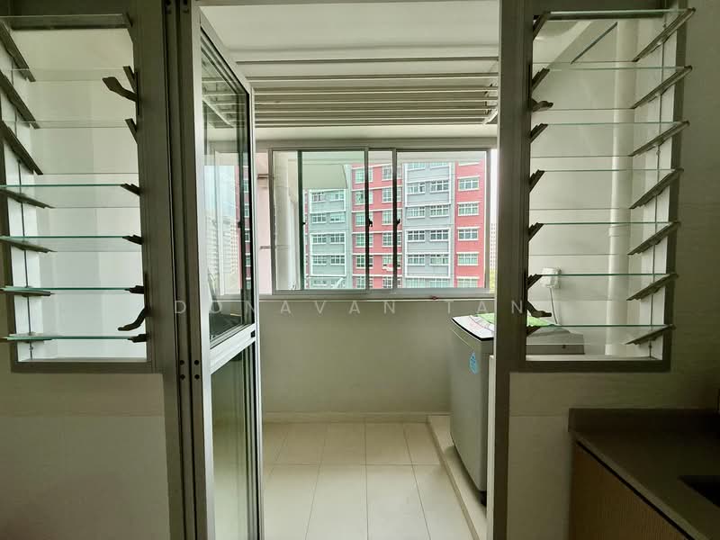 439B Bukit Batok West Avenue 8, 439B Bukit Batok West Avenue 8, 3 Bedrooms, 990 sqft, HDB Flat For Rent, by Donavan Tan, 500080730 - Balcony - PropertyGuru.com.sg