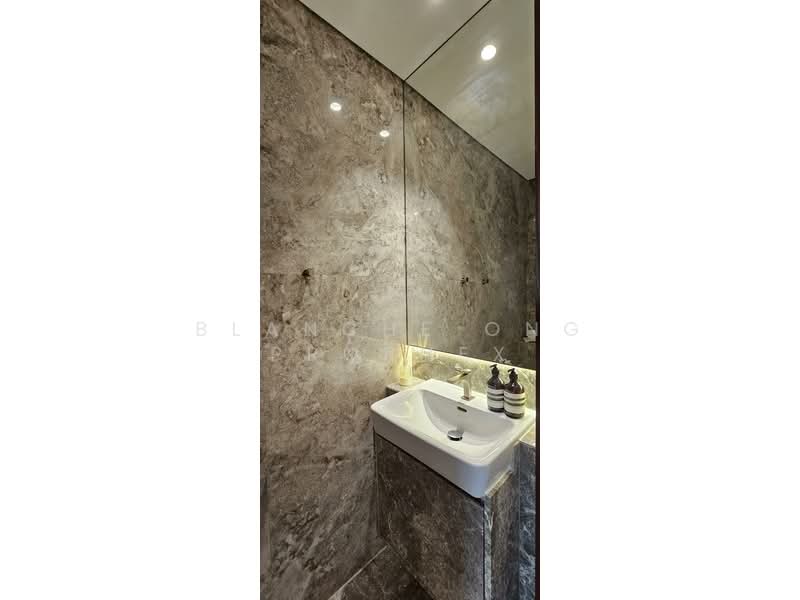 The Giverny Residences Condominium For Sale at S$ 9,979,000 | PropertyGuru Singapore - Bathroom