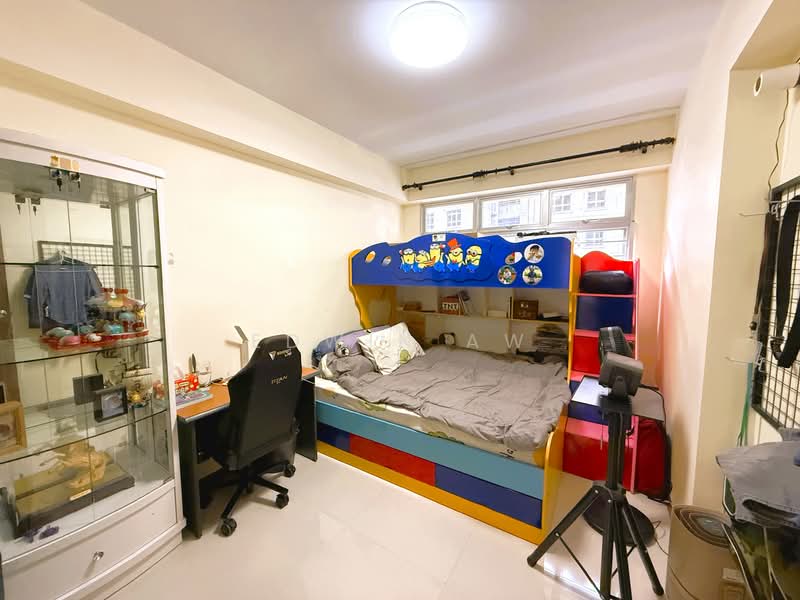 440D Bukit Batok West Avenue 8 HDB Flat For Sale at S$ 675,000 | PropertyGuru Singapore - Bedroom