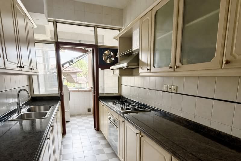 Changi Court Condominium For Sale at S$ 1,280,000 | PropertyGuru Singapore - Kitchen