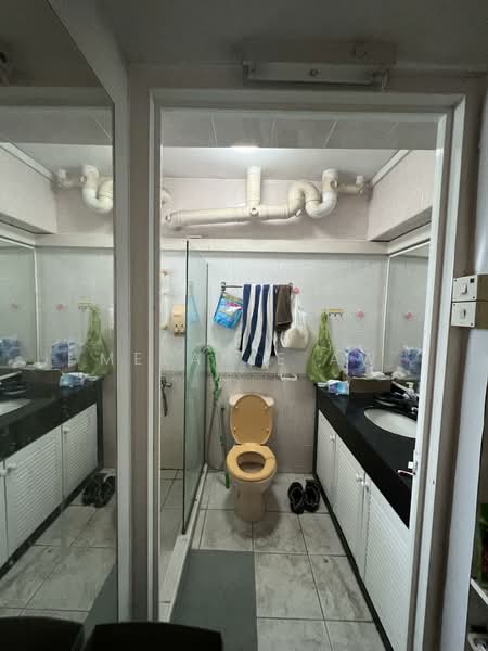 625 Jurong West Street 61, 625 Jurong West Street 61, 3 Bedrooms, 1,184 sqft, HDB Flat For Rent, by Melanie Aw, 500080765 - Bathroom - PropertyGuru.com.sg