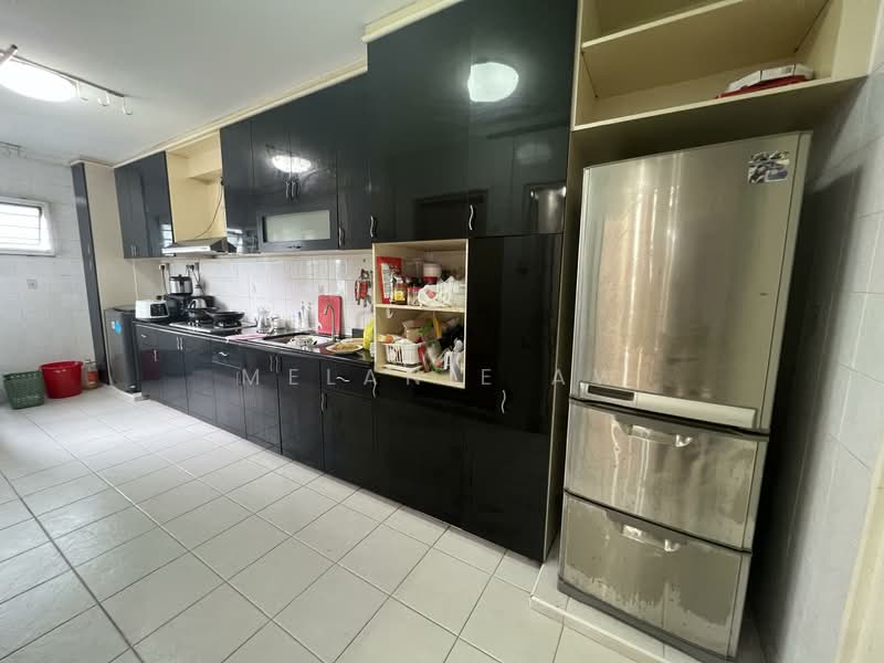 625 Jurong West Street 61, 625 Jurong West Street 61, 3 Bedrooms, 1,184 sqft, HDB Flat For Rent, by Melanie Aw, 500080765 - Kitchen - PropertyGuru.com.sg