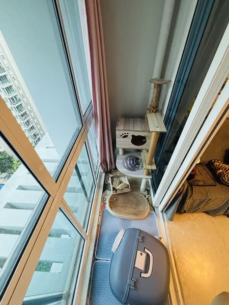 Imperial Heights Apartment For Sale at S$ 830,000 | PropertyGuru Singapore - Balcony