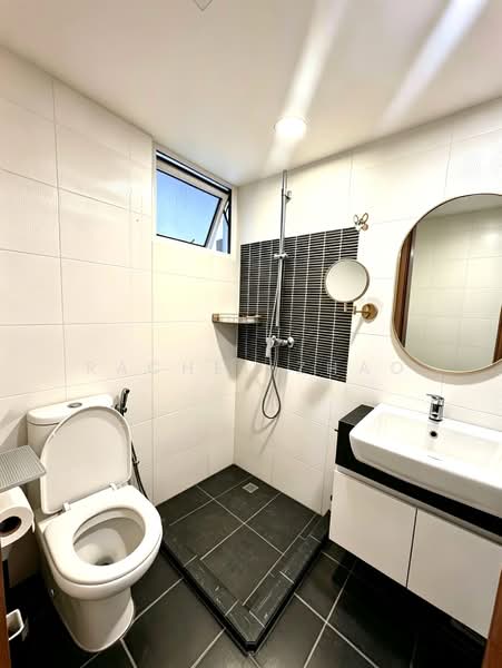 Imperial Heights, 16 Ipoh Lane, 1 Bedroom, 452 sqft, Apartment For Sale, by Rachel Zhao, 500080781 - Bathroom - PropertyGuru.com.sg