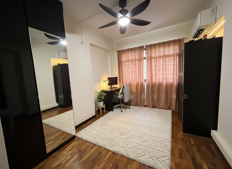 370 Tampines Street 34 HDB Flat For Sale at S$ 650,000 | PropertyGuru Singapore - Bedroom