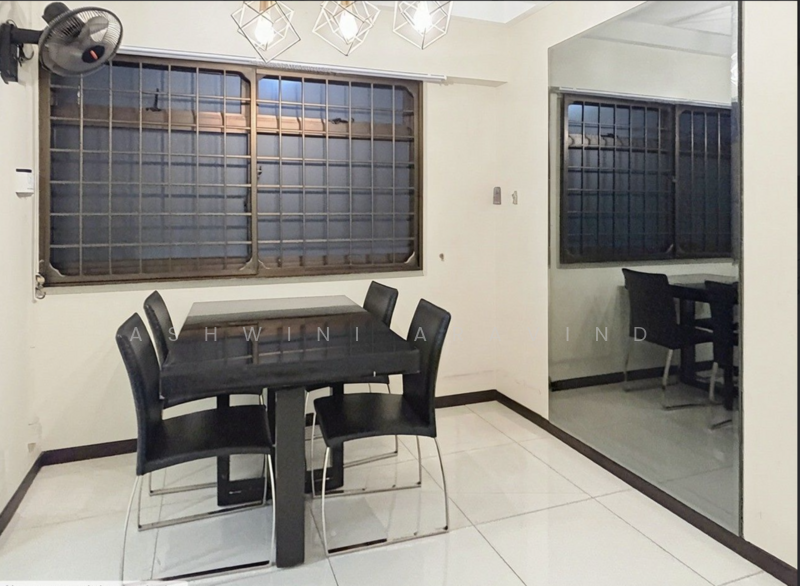 370 Tampines Street 34 HDB Flat For Sale at S$ 650,000 | PropertyGuru Singapore - Dining Room