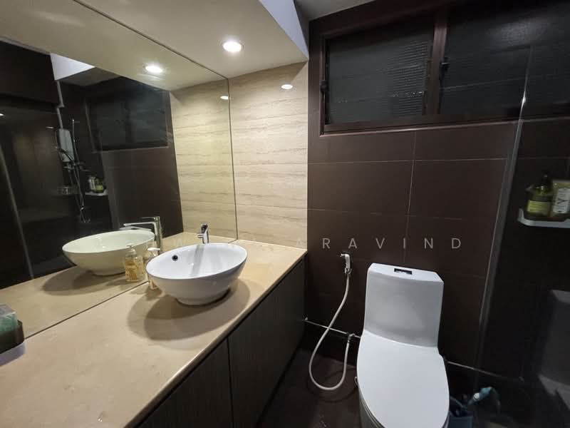 370 Tampines Street 34 HDB Flat For Sale at S$ 650,000 | PropertyGuru Singapore - Bathroom