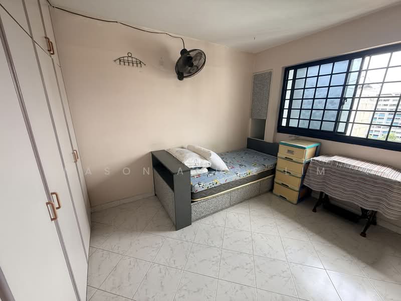 419 Tampines Street 41 HDB Flat For Sale at S$ 599,000 | PropertyGuru Singapore - Bedroom