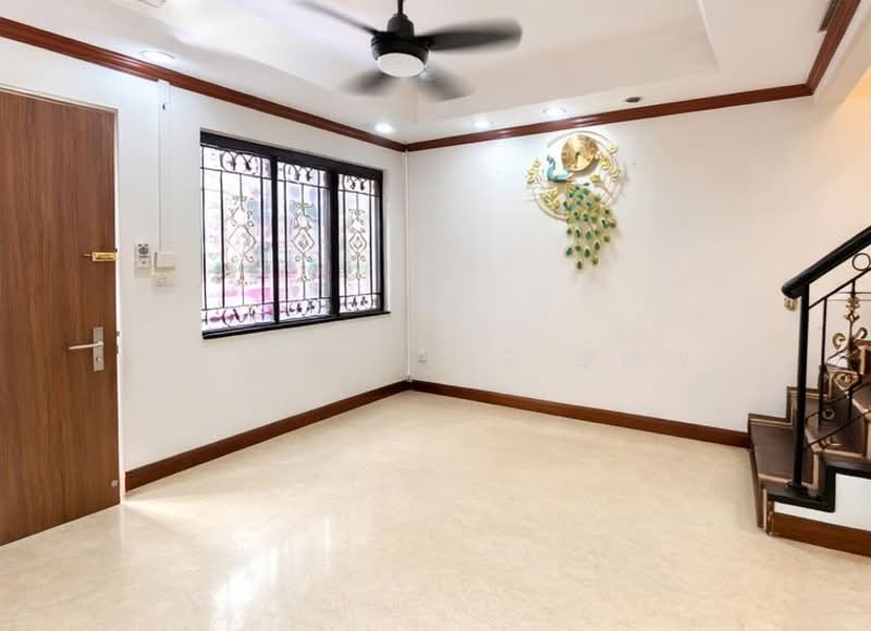 910 Jurong West Street 91 HDB Flat For Sale at S$ 650,000 | PropertyGuru Singapore - Interior