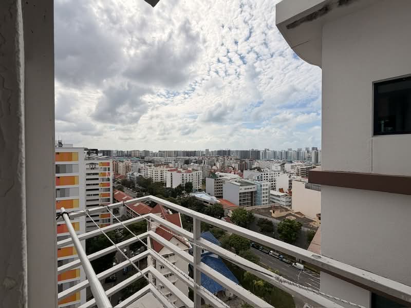 Central Grove, 3 Geylang East Avenue 1, 3 Bedrooms, 1,216 sqft, Condominium For Sale, by Michelle W., 500080802 - Exterior - PropertyGuru.com.sg