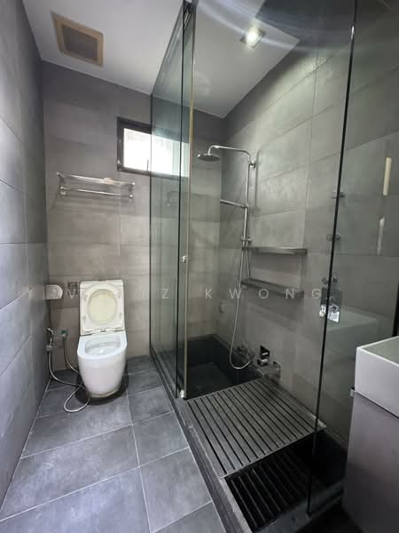 Eden Park, 2 Redwood Avenue, 4 Bedrooms, 2,800 sqft, Detached House For Rent, by Veniz Kwong, 500080809 - Bathroom - PropertyGuru.com.sg