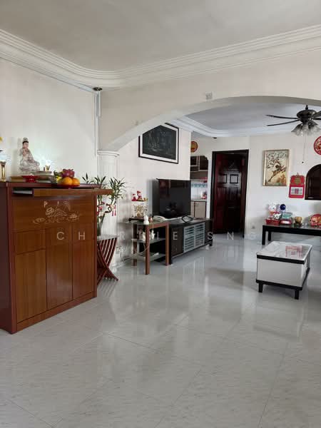 294 Choa Chu Kang Avenue 2 HDB Flat For Sale at S$ 599,000 | PropertyGuru Singapore - Living Room