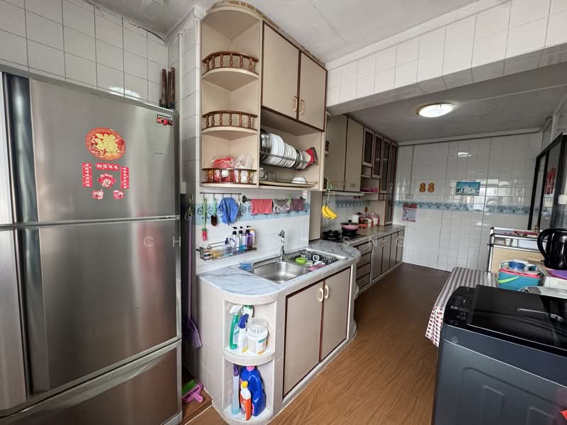294 Choa Chu Kang Avenue 2 HDB Flat For Sale at S$ 599,000 | PropertyGuru Singapore - Kitchen