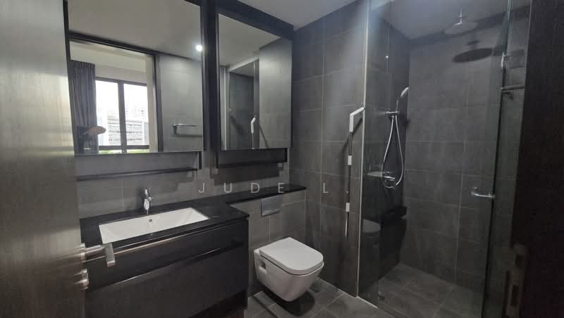 Park Colonial Condominium For Sale at S$ 1,680,000 | PropertyGuru Singapore - Bathroom