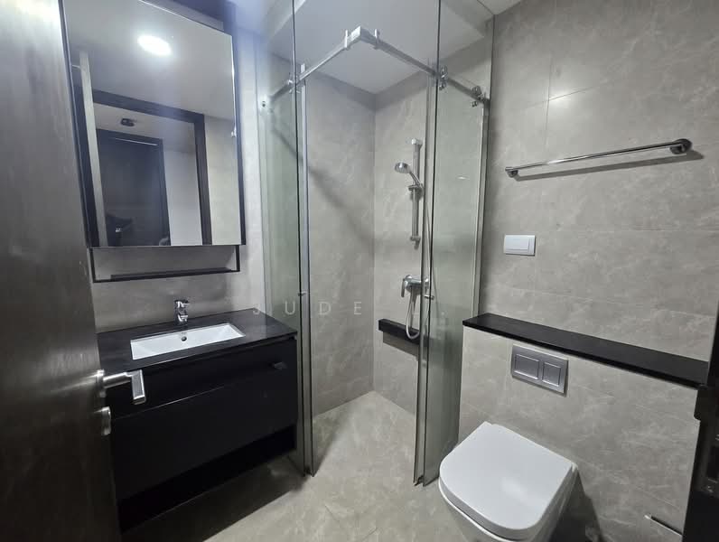 Park Colonial Condominium For Sale at S$ 1,680,000 | PropertyGuru Singapore - Bathroom