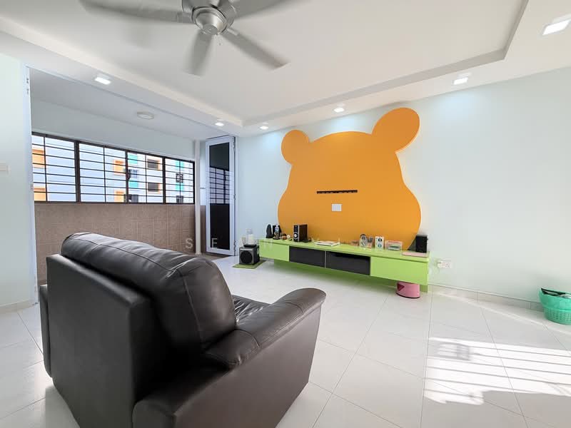 296B Compassvale Crescent HDB Flat For Sale at S$ 650,000 | PropertyGuru Singapore - Living Room