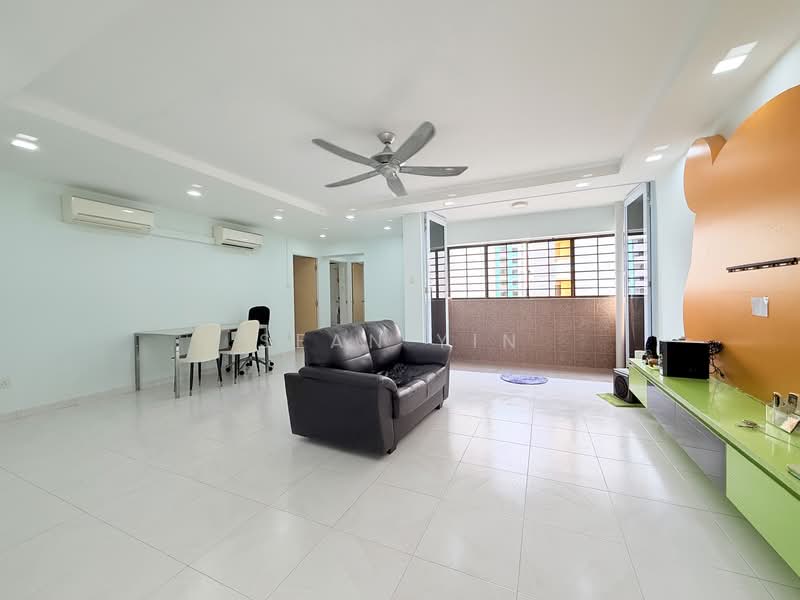 296B Compassvale Crescent, 296B Compassvale Crescent, 3 Bedrooms, 1,184 sqft, HDB Flat For Sale, by Sean Yin, 500080824 - Living Room - PropertyGuru.com.sg