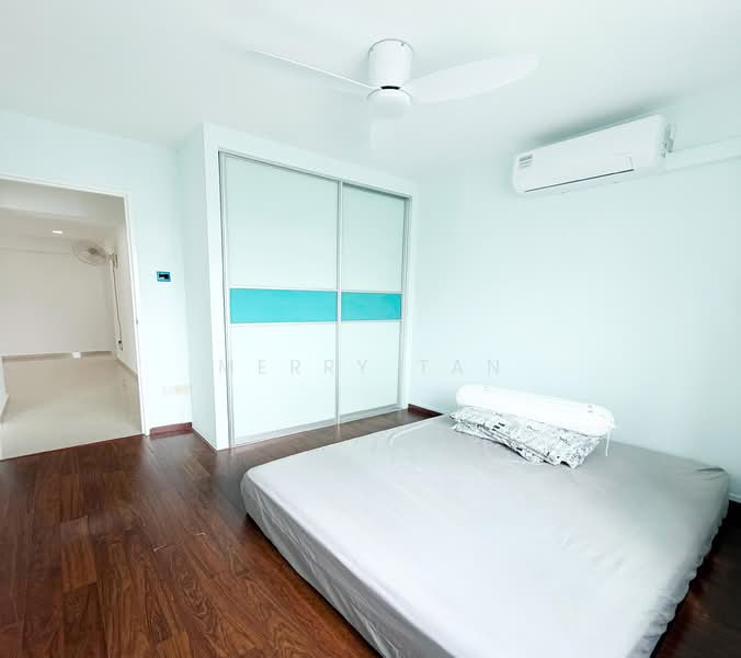 102A Punggol Field HDB Flat For Sale at S$ 699,000 | PropertyGuru Singapore - Bedroom