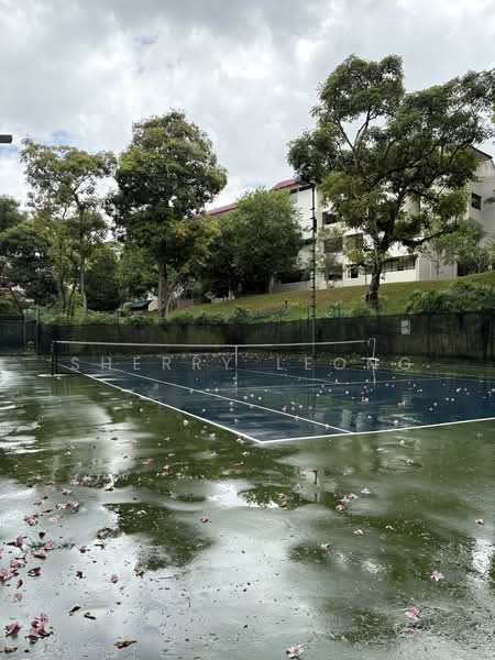 Hillcrest Arcadia Condominium For Sale at S$ 2,100,000 | PropertyGuru Singapore - Tennis court