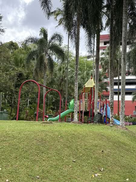 Hillcrest Arcadia Condominium For Sale at S$ 2,100,000 | PropertyGuru Singapore - Children play area