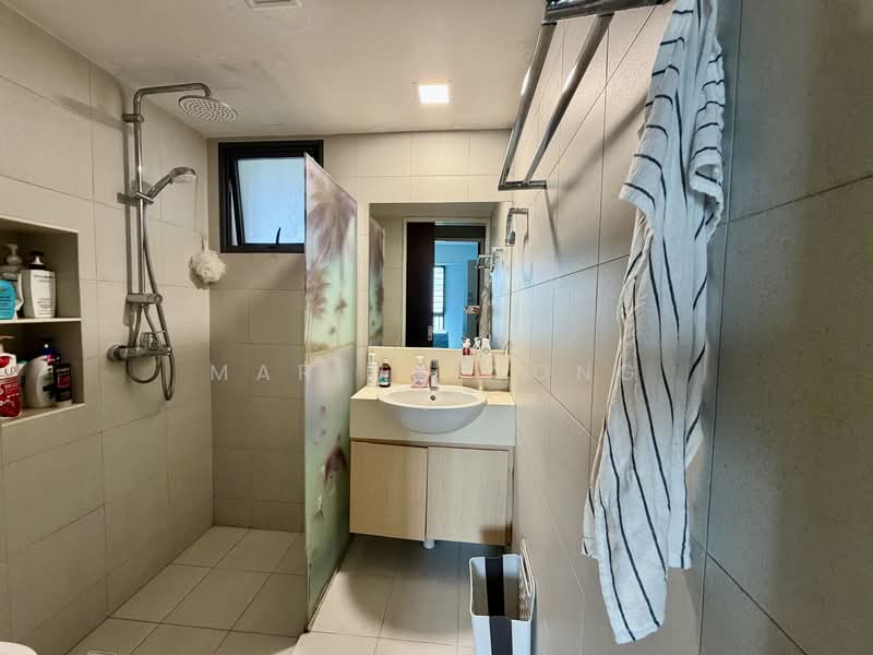 1B Cantonment Road HDB Flat For Sale at S$ 1,489,000 | PropertyGuru Singapore - Bathroom
