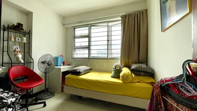 473B Upper Serangoon Crescent HDB Flat For Sale at S$ 599,999 | PropertyGuru Singapore - Bedroom
