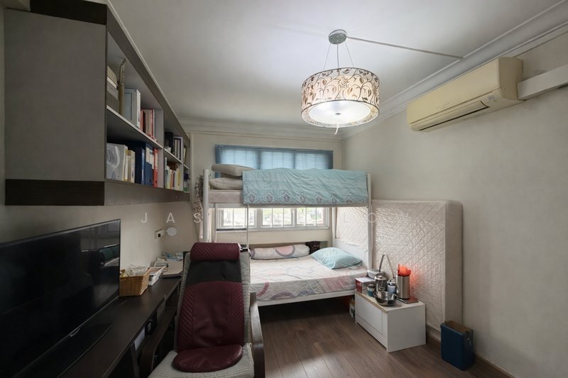 497H Tampines Street 45 HDB Flat For Sale at S$ 790,000 | PropertyGuru Singapore - Bedroom