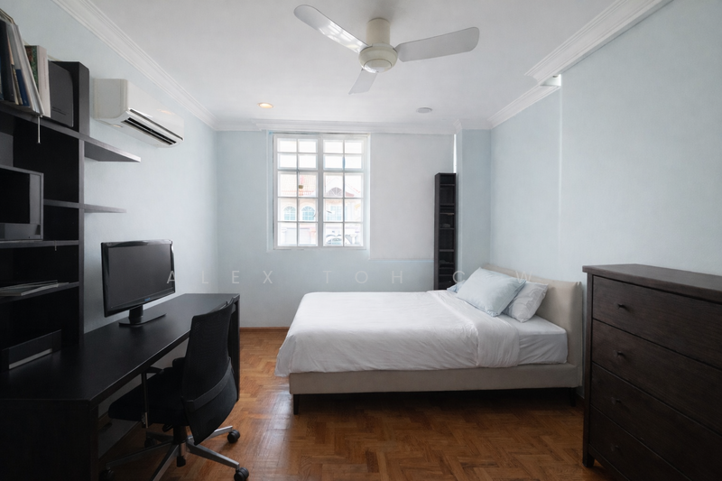 Semi Detached D16 Kew Estate Semi-Detached House For Sale at S$ 3,099,999 | PropertyGuru Singapore - Bedroom