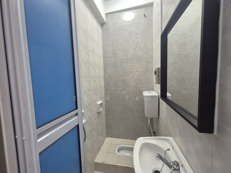 Simsville, 2 Geylang East Avenue 2, Room Rental, 120 sqft, Condominium For Rent, by Evan Tan, 500080862 - Bathroom - PropertyGuru.com.sg