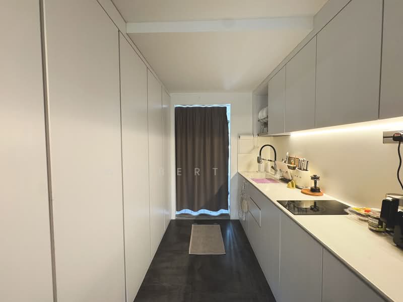96 Aljunied Crescent HDB Flat For Sale at S$ 368,000 | PropertyGuru Singapore - Kitchen