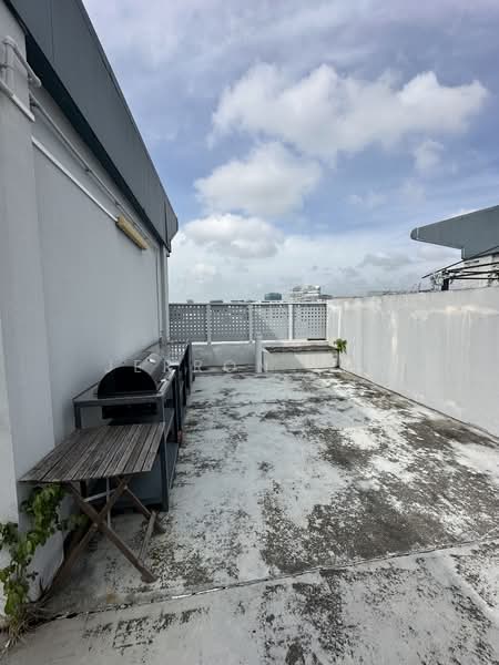 One Commonwealth, 1 Commonwealth Lane, 2,034 sqft, Light Industrial (B1) For Rent, by Jerron Lim, 500080890 - Roof - CommercialGuru.com.sg