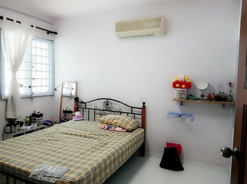 242 Yishun Ring Road HDB Flat For Sale at S$ 828,000 | PropertyGuru Singapore