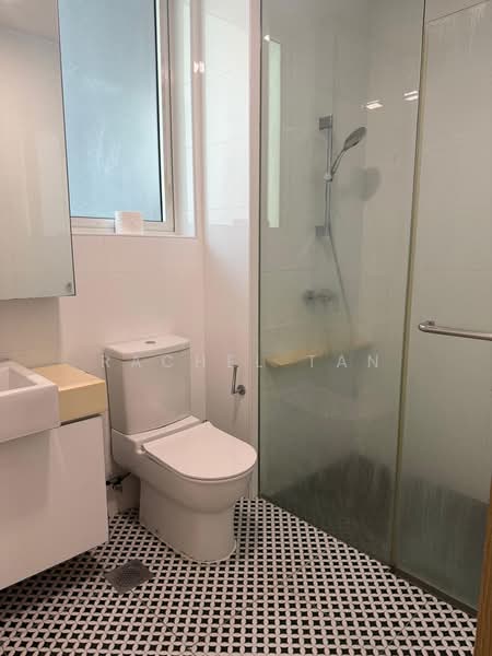 Roots @ Transit Apartment For Sale at S$ 900,000 | PropertyGuru Singapore - Bathroom