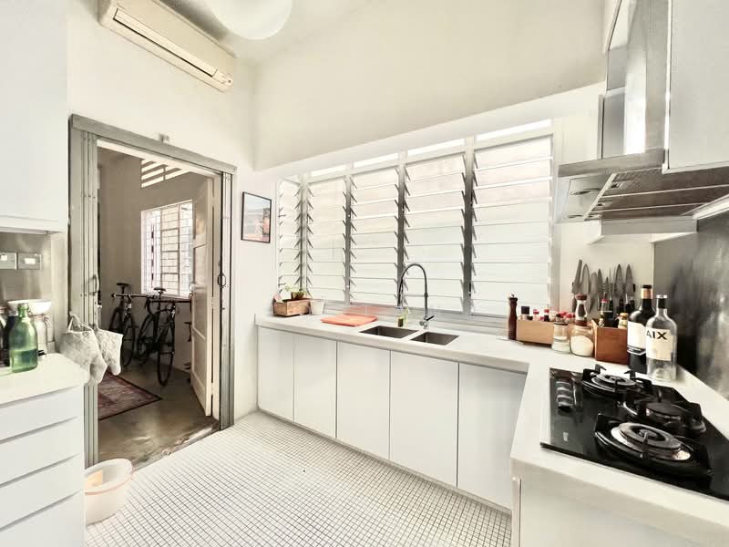 Rarely Available Blair Plain Conservation - Walk Up Apartment, Everton Road / Blair Road / Spottiswoode Park Road, 2 Bedrooms, 1,000 sqft, Conservation House For Rent, by JO Tan, 500080900 - Kitchen - PropertyGuru.com.sg