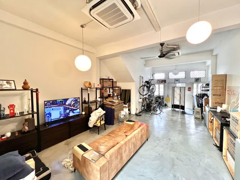 Rarely Available Blair Plain Conservation - Walk Up Apartment, Everton Road / Blair Road / Spottiswoode Park Road, 2 Bedrooms, 1,400 sqft, Conservation House For Rent, by JO Tan, 500080900 - Living Room - PropertyGuru.com.sg