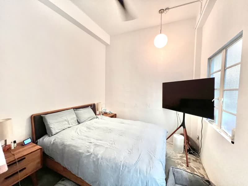 Rarely Available Blair Plain Conservation - Walk Up Apartment, Everton Road / Blair Road / Spottiswoode Park Road, 2 Bedrooms, 1,400 sqft, Conservation House For Rent, by JO Tan, 500080900 - Bedroom - PropertyGuru.com.sg