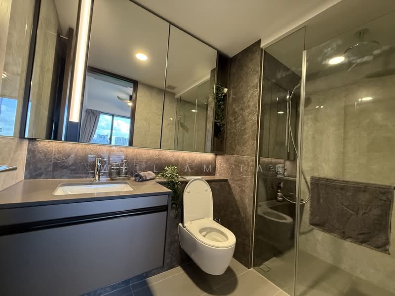Tembusu Grand Condominium For Sale at S$ 1,950,000 | PropertyGuru Singapore - Bathroom