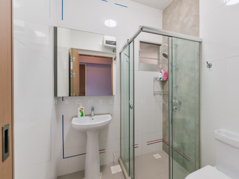 227A Ang Mo Kio Street 23 HDB Flat For Sale at S$ 1,098,000 | PropertyGuru Singapore - Bathroom