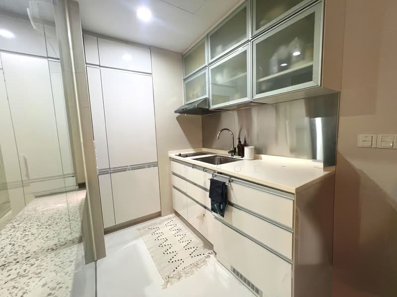 RV Suites Apartment For Sale at S$ 1,190,000 | PropertyGuru Singapore - Kitchen