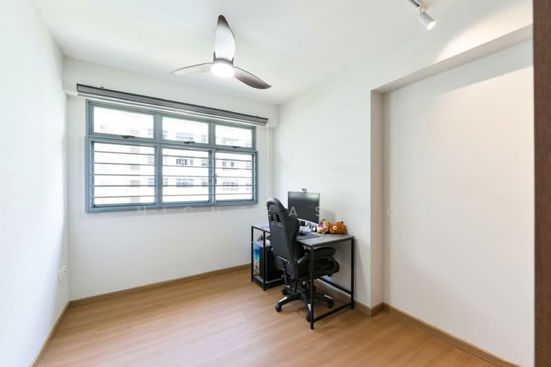 618A Tampines Street 61 HDB Flat For Sale at S$ 958,800 | PropertyGuru Singapore - Study