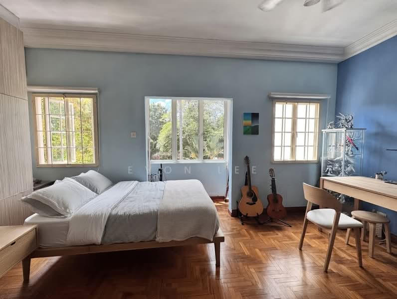 Spacious House Near Pasir Panjang MRT Station Terraced House For Sale at S$ 4,800,000 | PropertyGuru Singapore - Bedroom