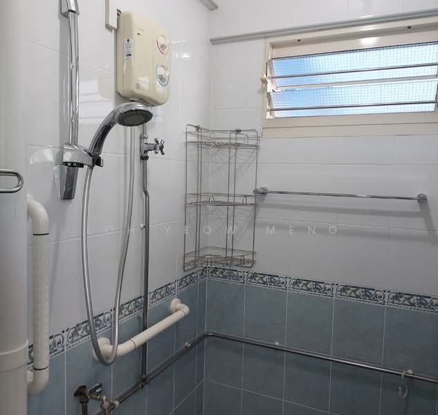 34 Whampoa West HDB Flat For Sale at S$ 488,000 | PropertyGuru Singapore - Bathroom