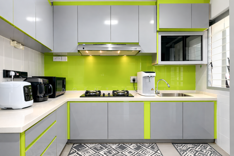 452A Sengkang West Way HDB Flat For Sale at S$ 660,000 | PropertyGuru Singapore - Kitchen